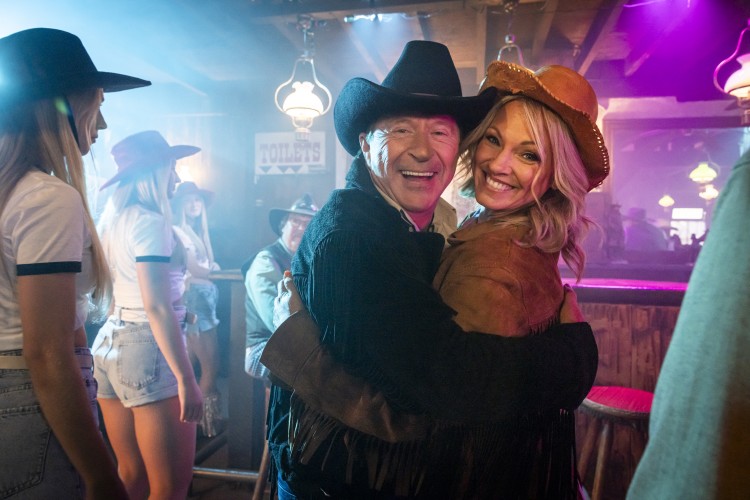 Cowboys & Cowgirls tijdens spotopnames van Wild Wild West-editie van Het Schlagerfestival