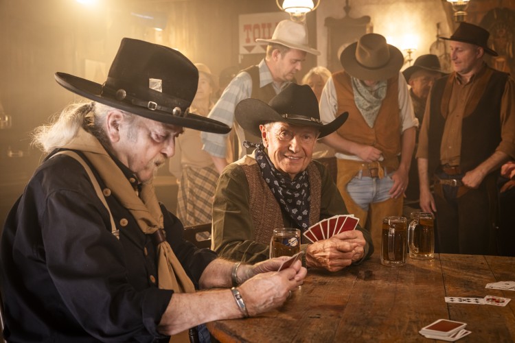 Cowboys & Cowgirls tijdens spotopnames van Wild Wild West-editie van Het Schlagerfestival